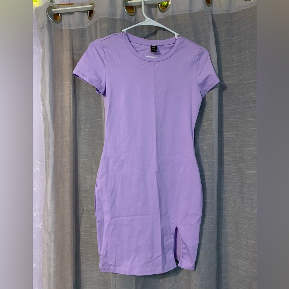 Pretty purple XS bodycon dress with small thigh split
